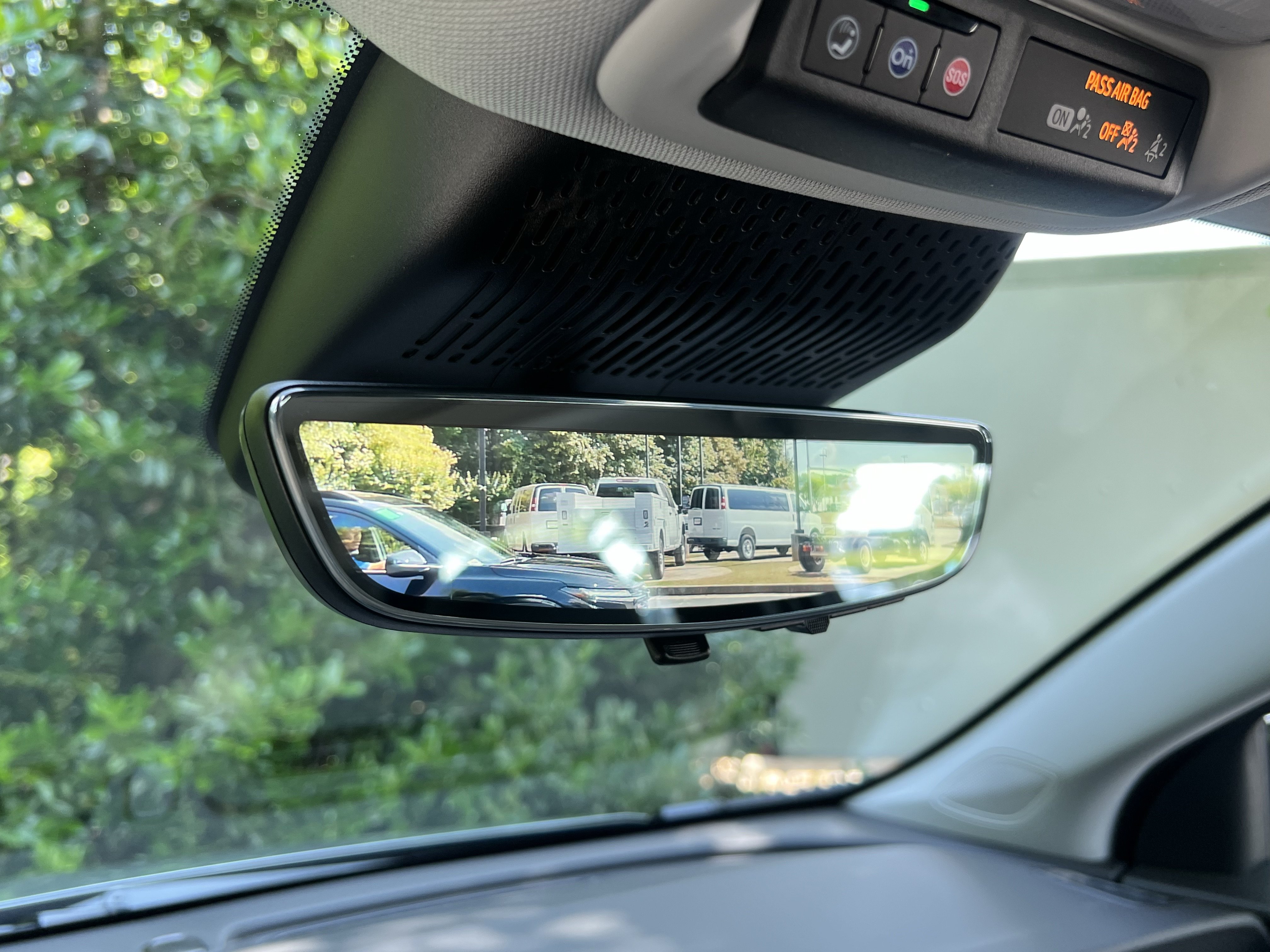 New 2027 Chevrolet Bolt RS w/ Technology Package FWD image 27