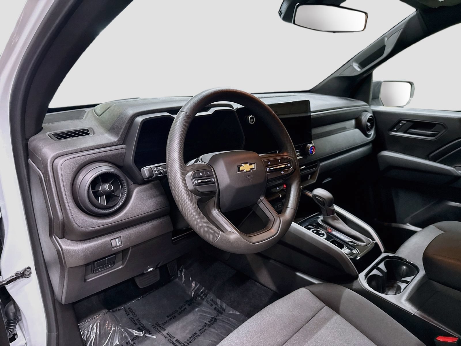 Used 2025 Chevrolet Colorado W/T w/ Advanced Trailering Package AWD/4WD image 10