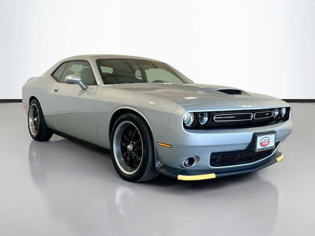Used 2019 Dodge Challenger GT RWD image 3