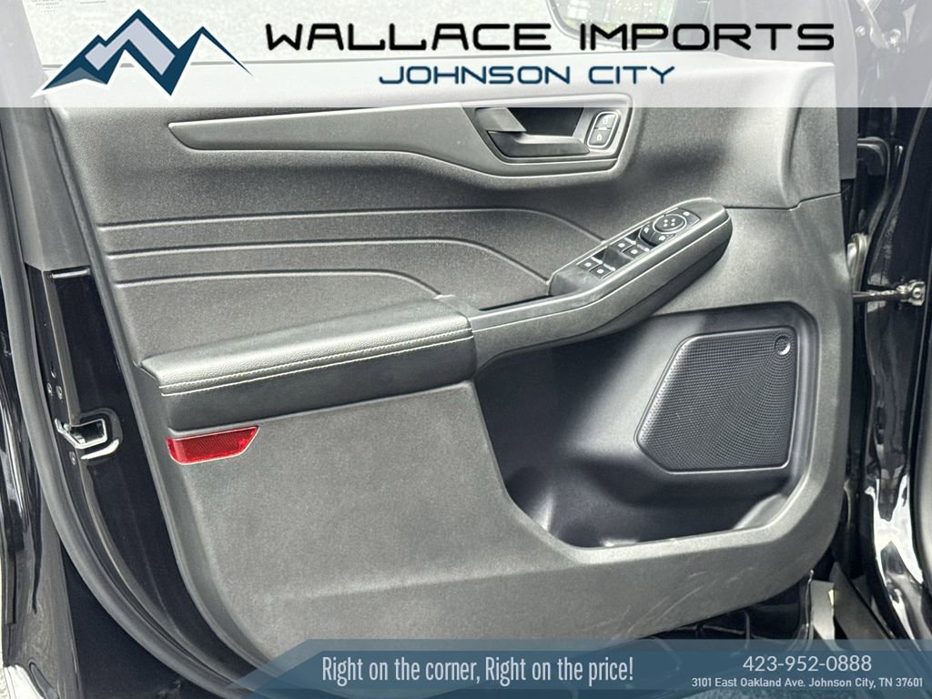 Used 2024 Ford Escape Active AWD/4WD image 13