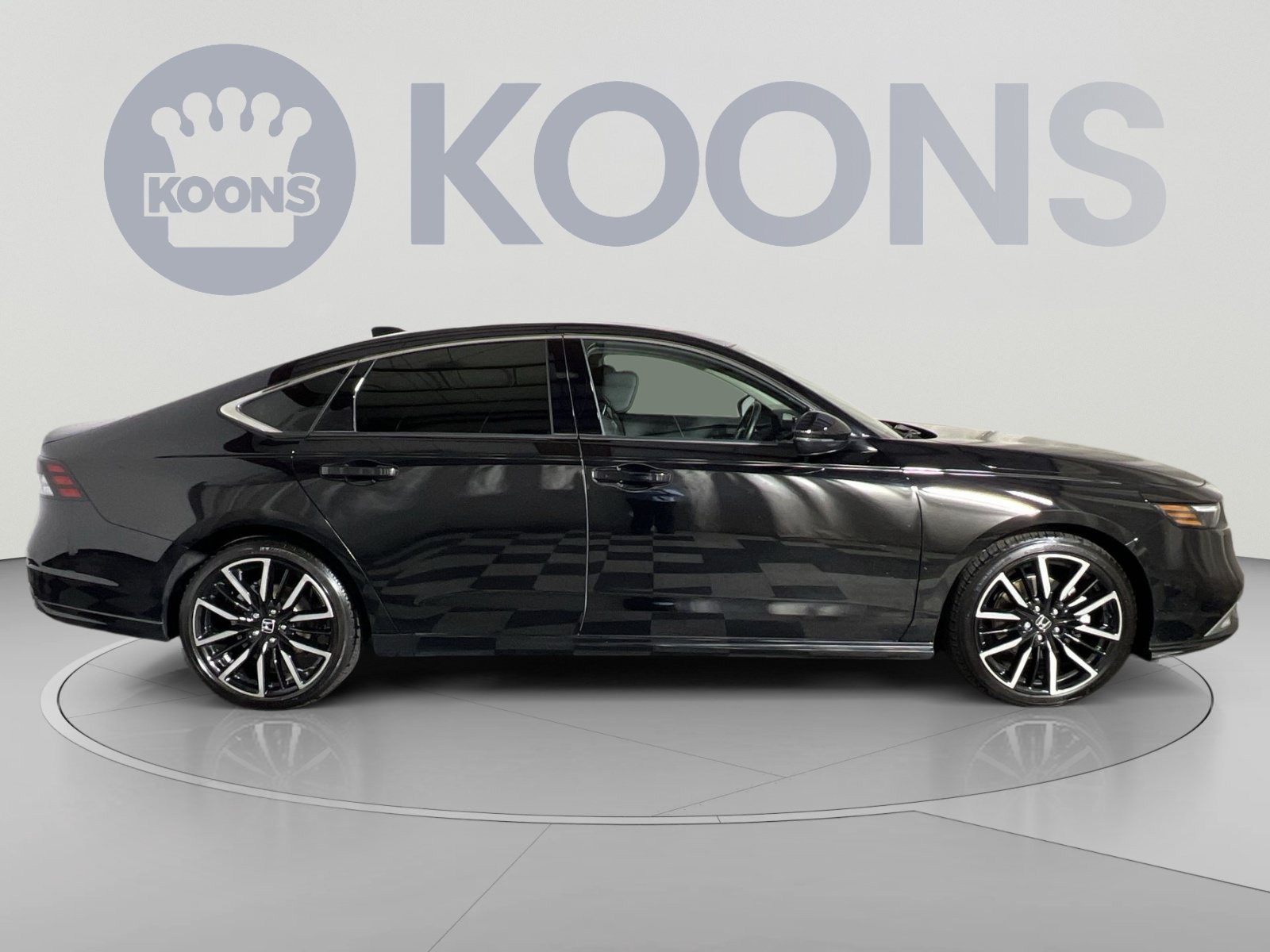 Used 2025 Honda Accord Touring image 8