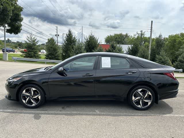 Used 2023 Hyundai Elantra SEL w/ Convenience Package FWD image 2