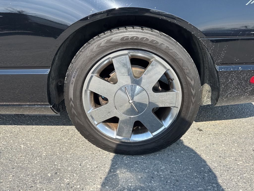 Used 2002 Ford Thunderbird image 22