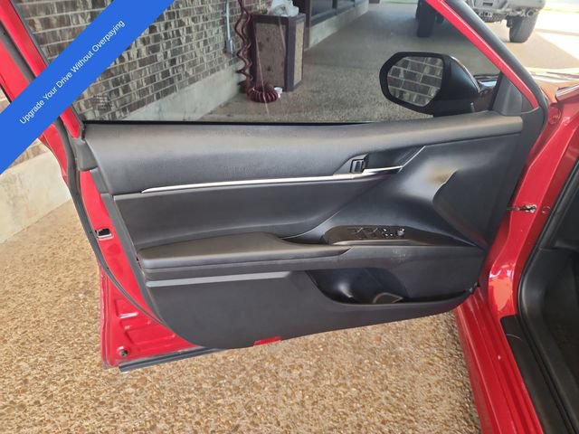 Used 2023 Toyota Camry SE FWD image 9