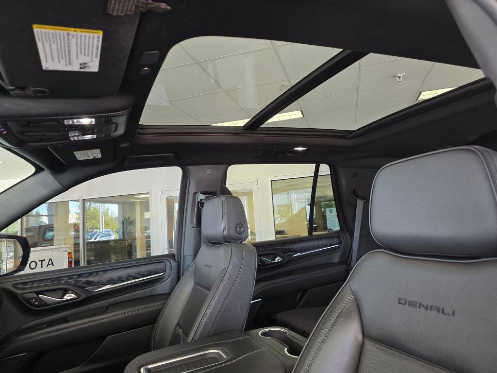 Used 2022 GMC Yukon Denali AWD/4WD image 24