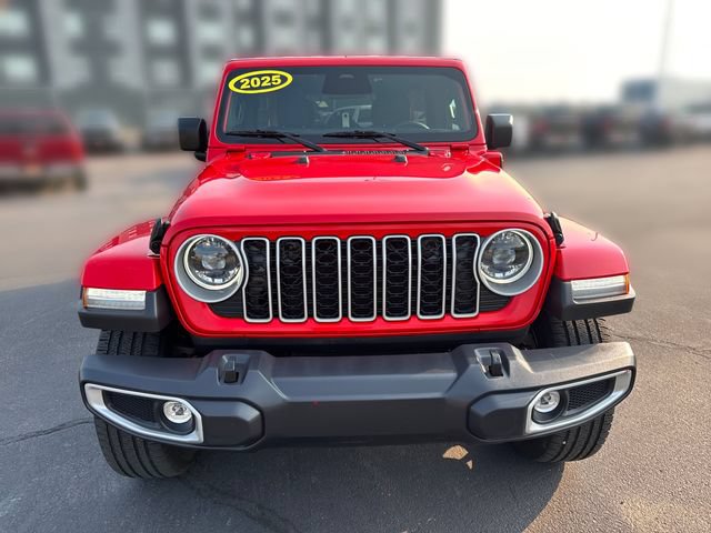 Used 2025 Jeep Wrangler Unlimited Sahara AWD/4WD image 8