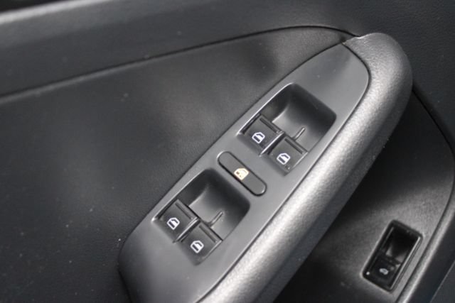 Used 2015 Volkswagen Jetta S FWD image 10
