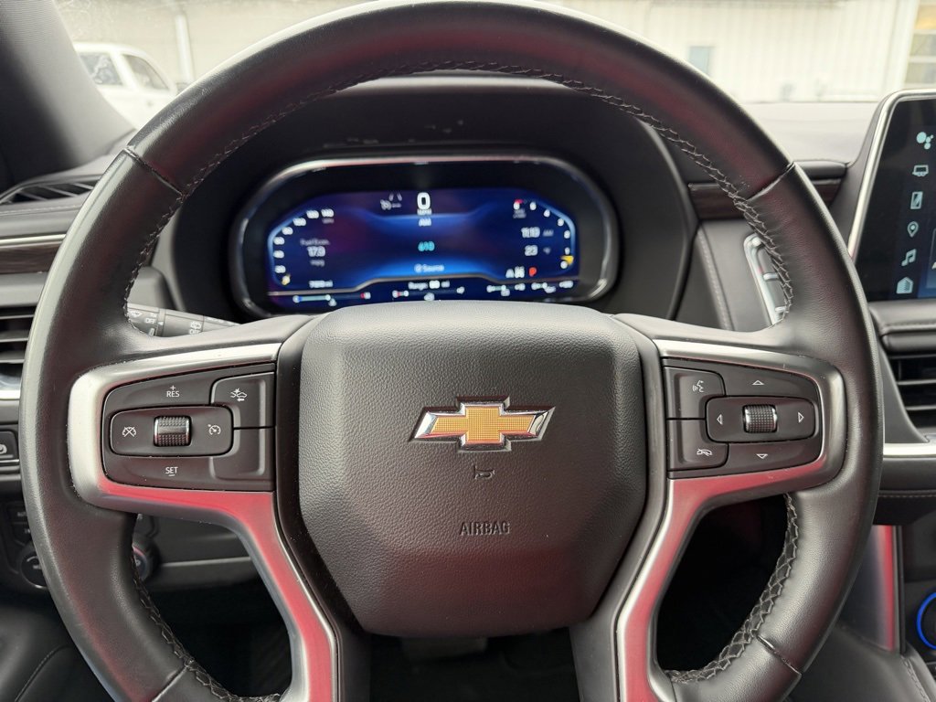 Used 2024 Chevrolet Suburban LT image 18