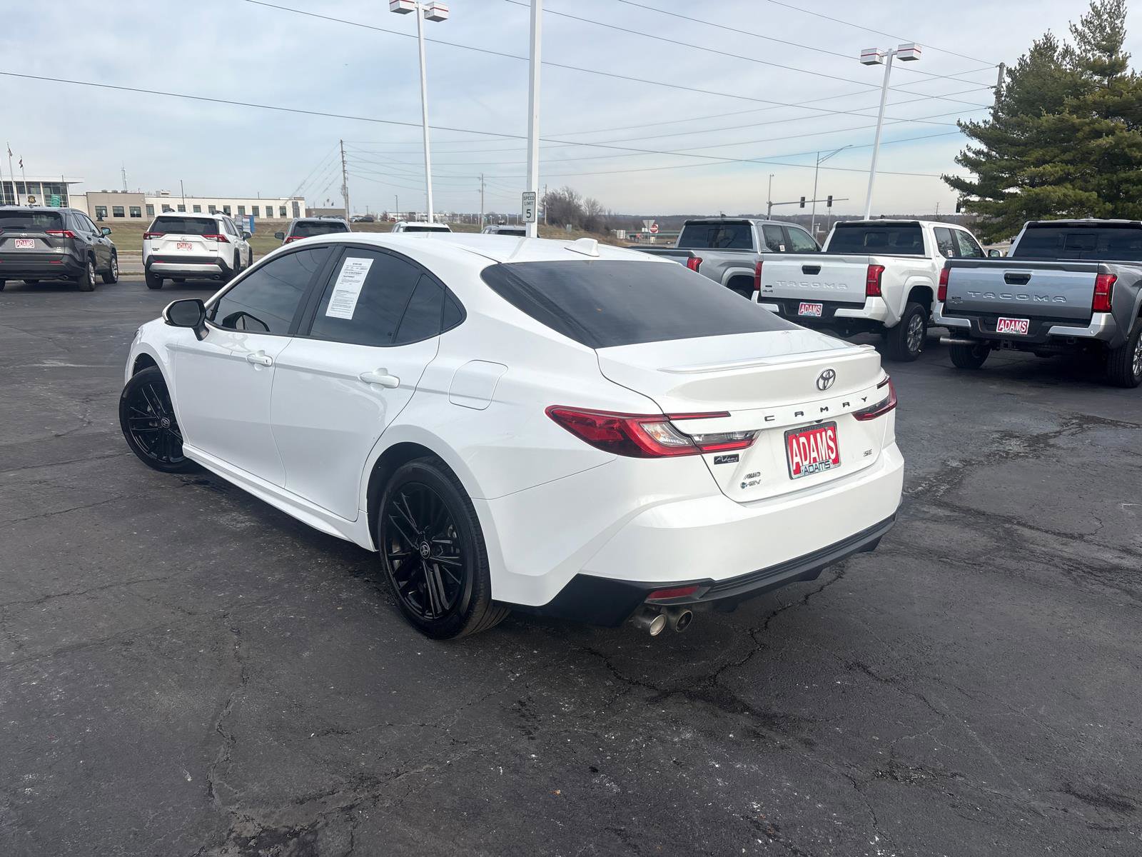 Certified 2025 Toyota Camry SE image 6