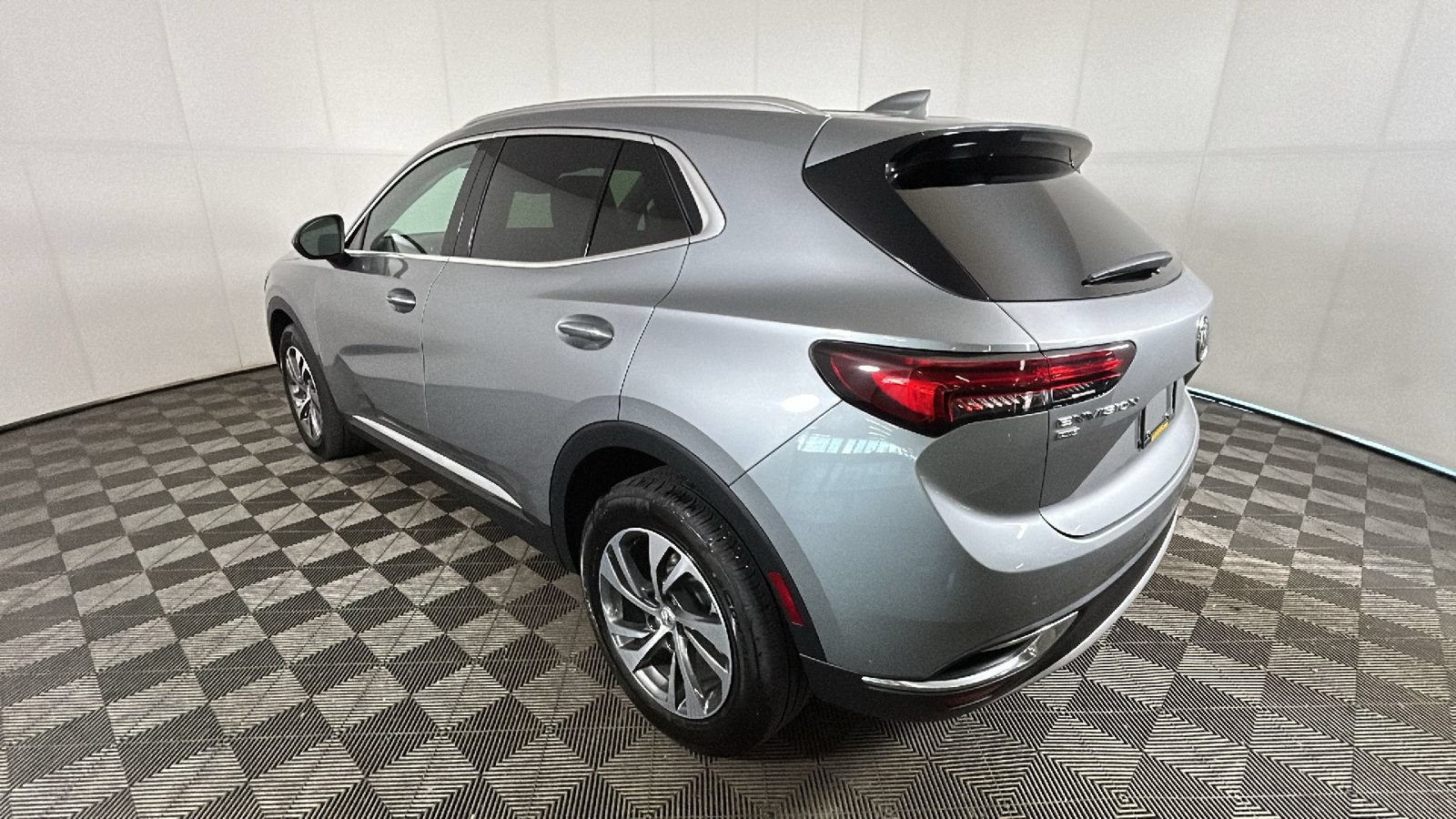 Used 2023 Buick Envision Essence AWD/4WD image 5