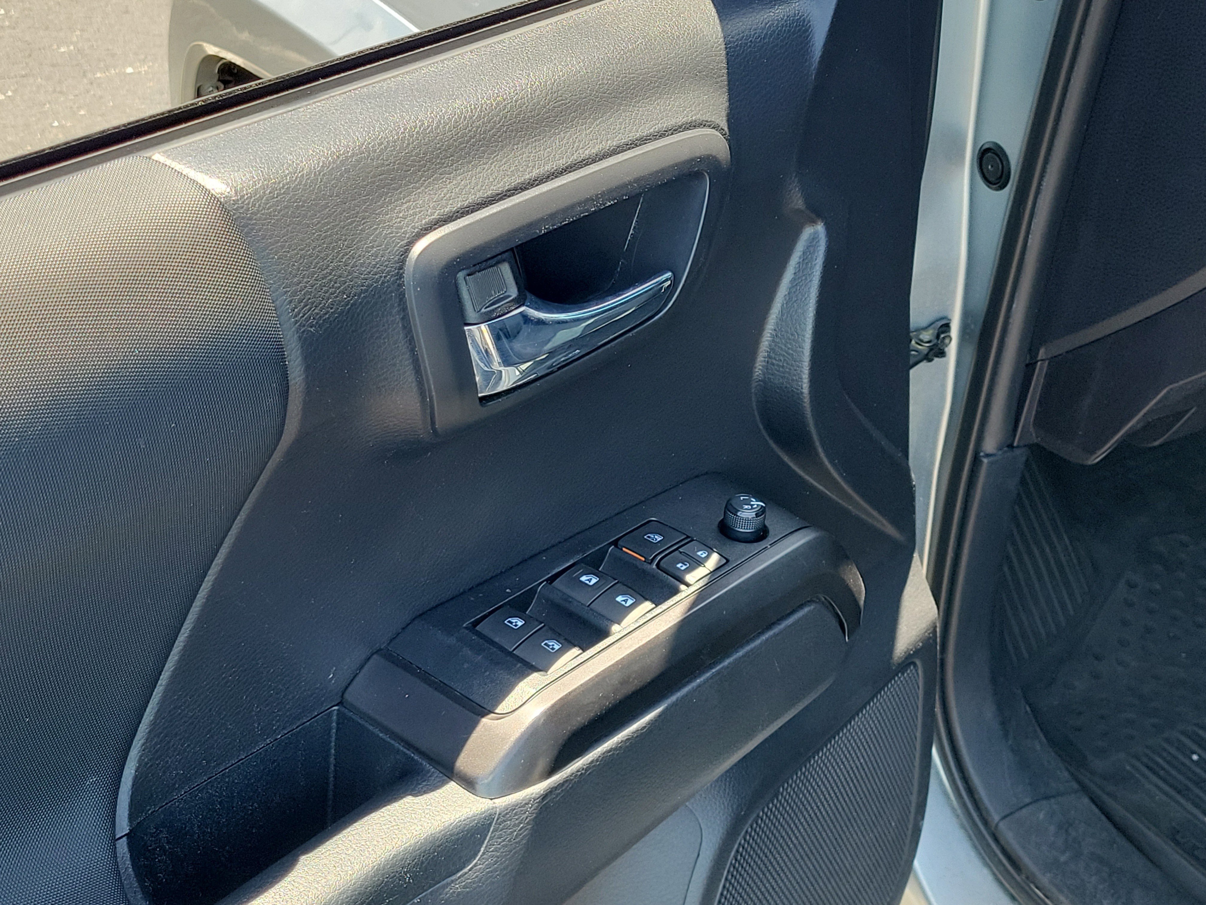 Used 2022 Toyota Tacoma TRD Sport w/ Technology Package RWD image 21