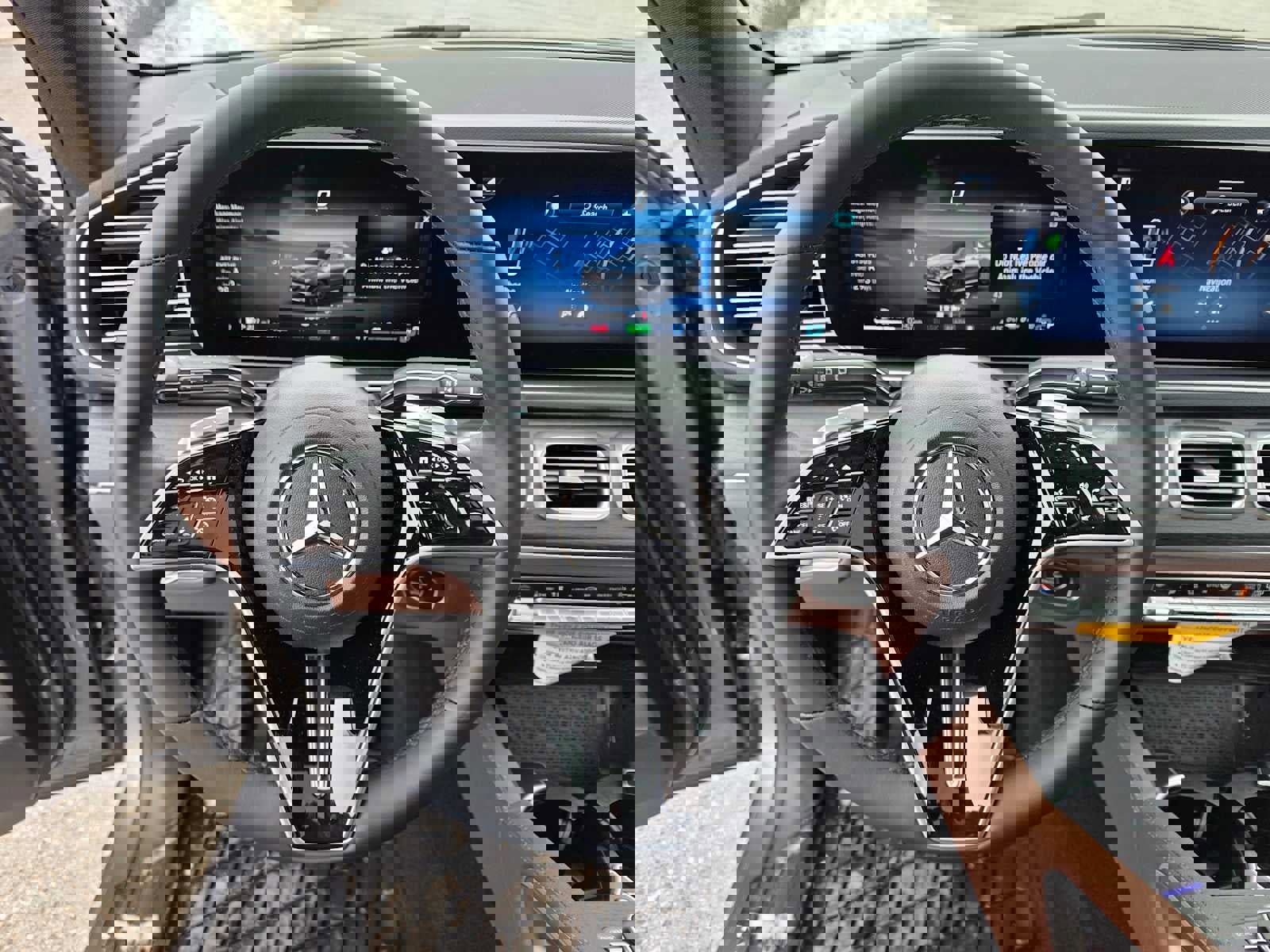 Used 2026 Mercedes-Benz GLE 450e 4MATIC image 23