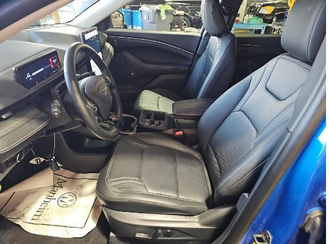 Used 2025 Ford Mustang Mach-E Premium AWD/4WD image 4