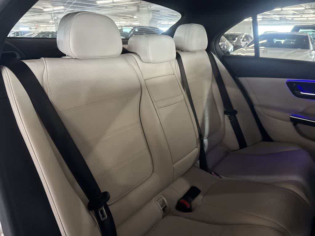 Used 2025 Mercedes-Benz C 300 Sedan image 25