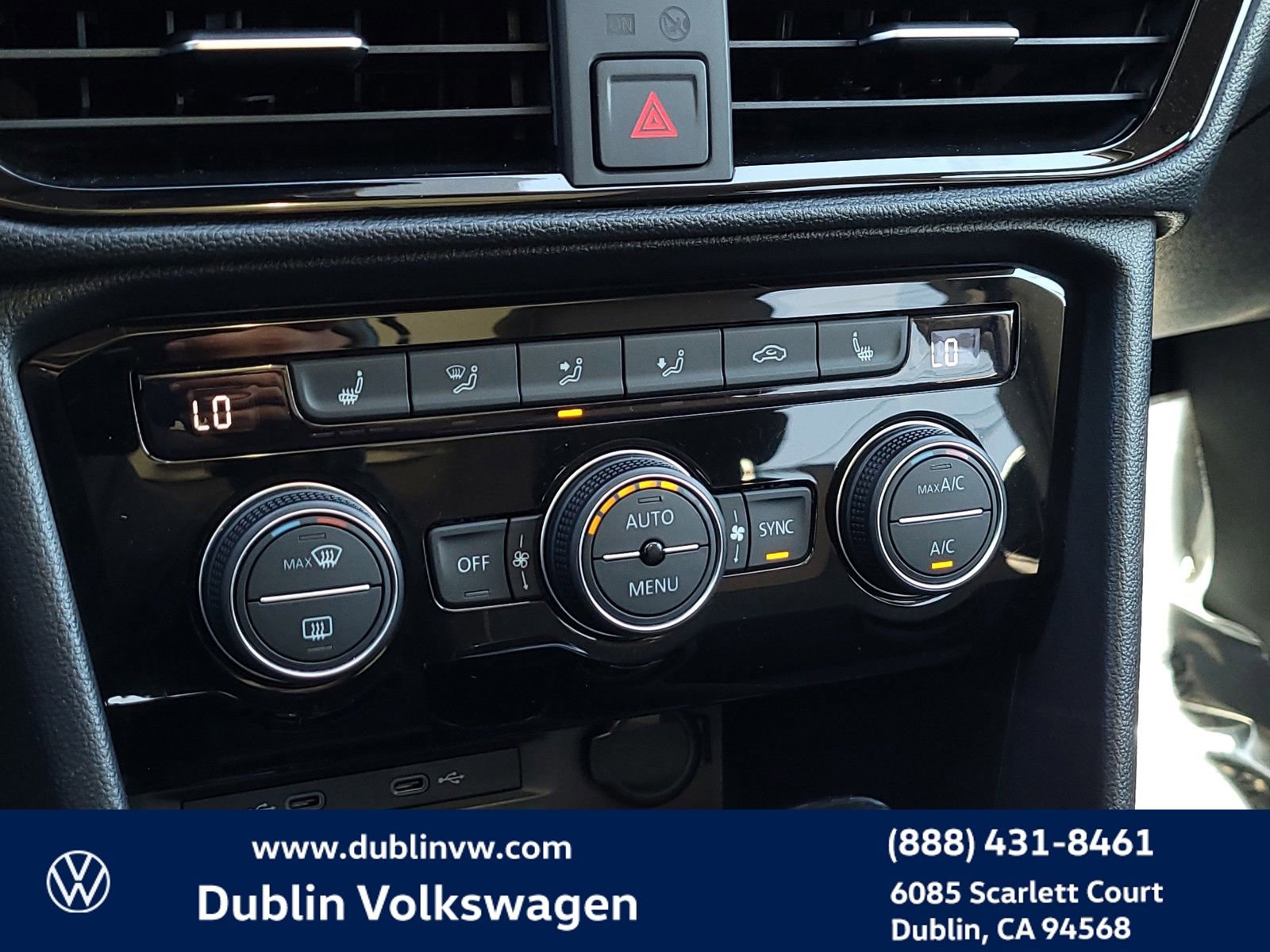 Used 2022 Volkswagen Taos SEL image 19