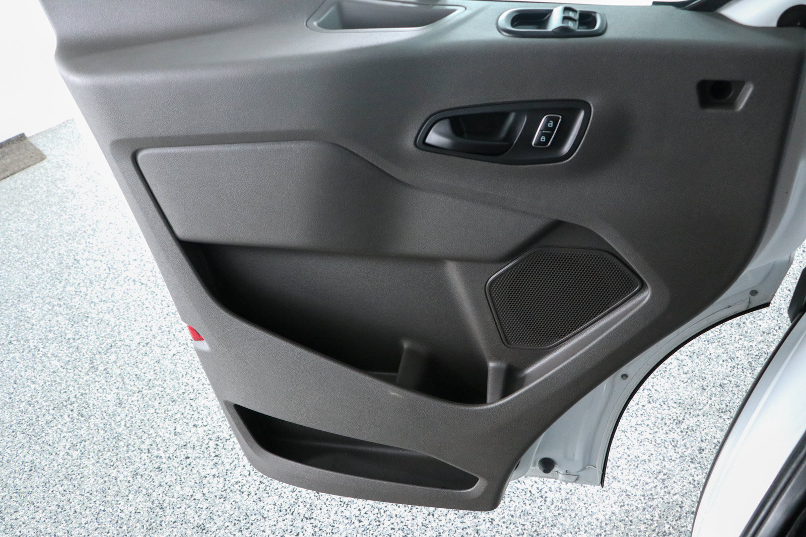 Used 2025 Ford Transit 350 XLT RWD image 21