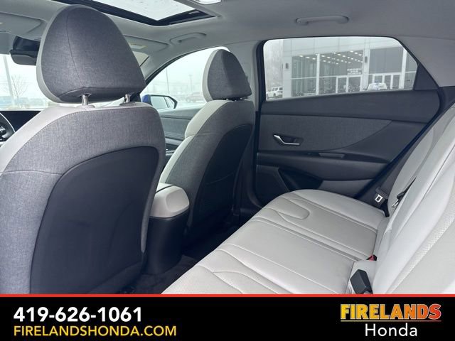 Used 2023 Hyundai Elantra Limited FWD image 35