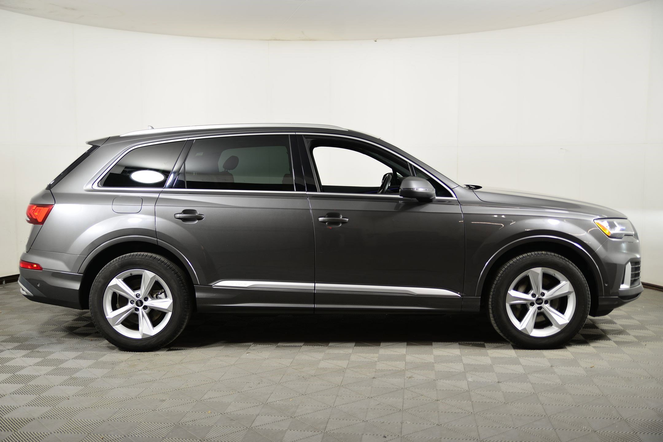 Used 2022 Audi Q7 Premium Plus image 7