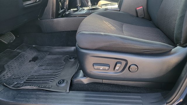 Used 2024 Toyota 4Runner TRD Off-Road image 11