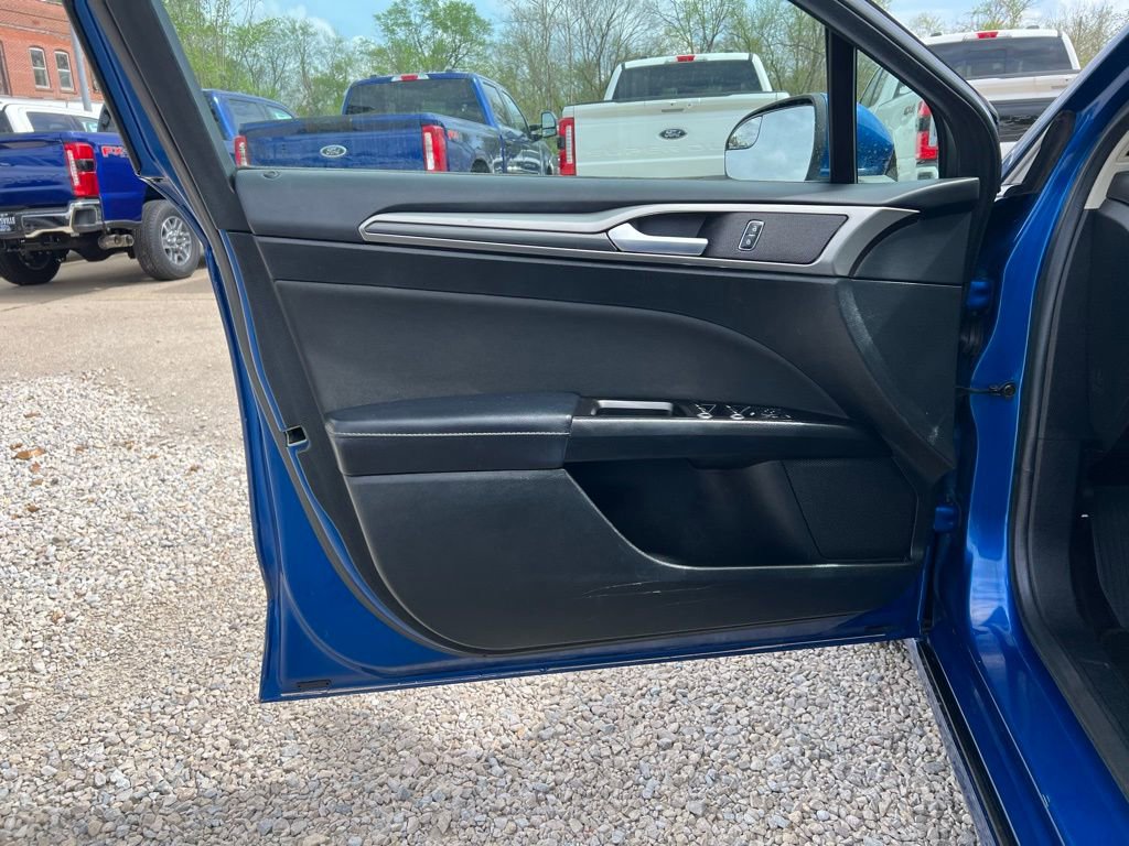 Used 2017 Ford Fusion S w/ Equipment Group 101A image 11