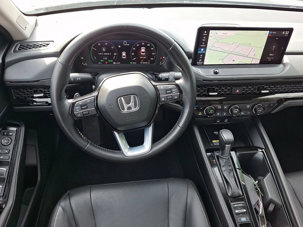 Used 2023 Honda Accord Touring image 12