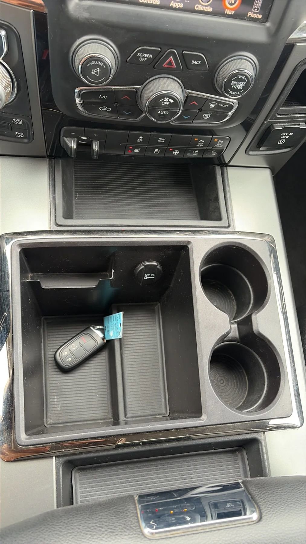 Used 2015 RAM 1500 Sport w/ Convenience Group image 39