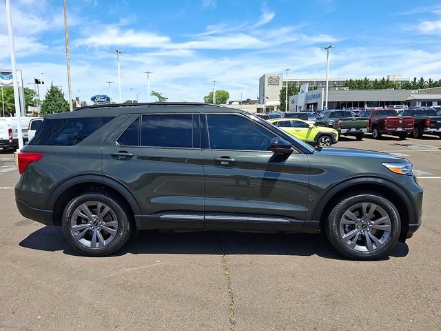 Certified 2022 Ford Explorer XLT w/ Equipment Group 202A AWD/4WD image 5