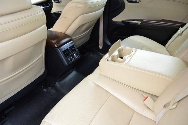 Used 2013 Toyota Avalon Limited FWD image 27