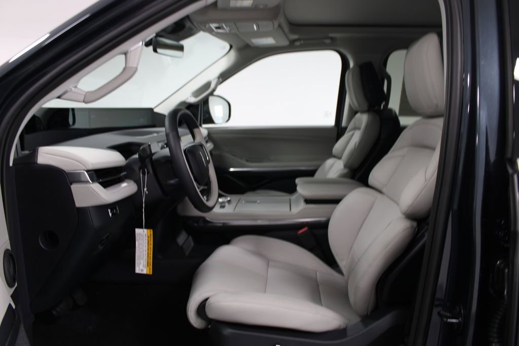 New 2026 Lincoln Navigator Reserve AWD/4WD image 23