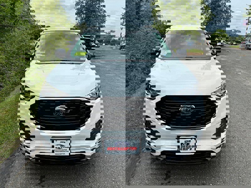 New 2024 Ford Edge SE w/ Black Appearance Package image 2