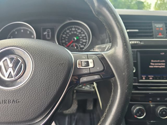 Used 2018 Volkswagen Golf S FWD image 22