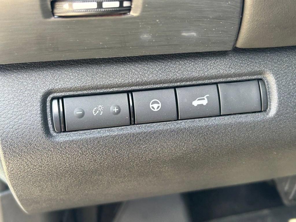 Used 2026 Nissan Pathfinder Rock Creek w/ Rock Creek Premium Package AWD/4WD image 26