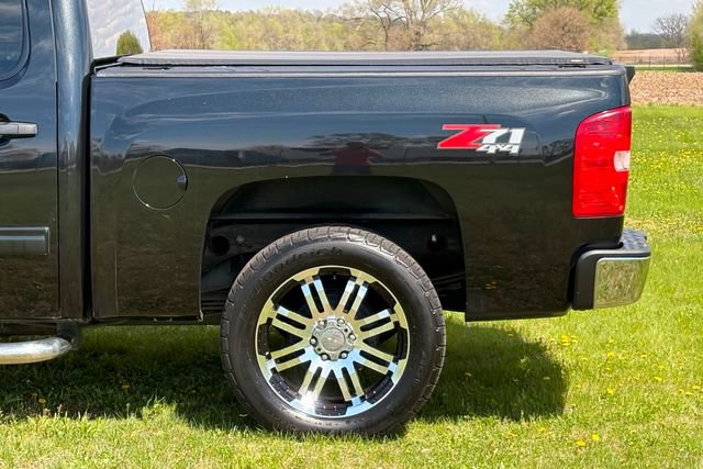 Used 2010 Chevrolet Silverado 1500 LT w/ Power Pack Plus AWD/4WD image 5
