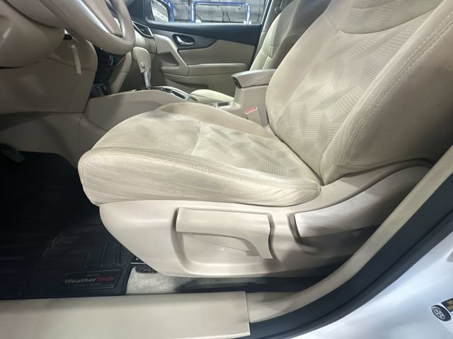 Used 2015 Nissan Rogue S AWD/4WD image 18