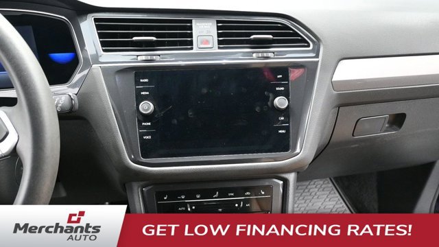 Used 2022 Volkswagen Tiguan SE AWD/4WD image 25