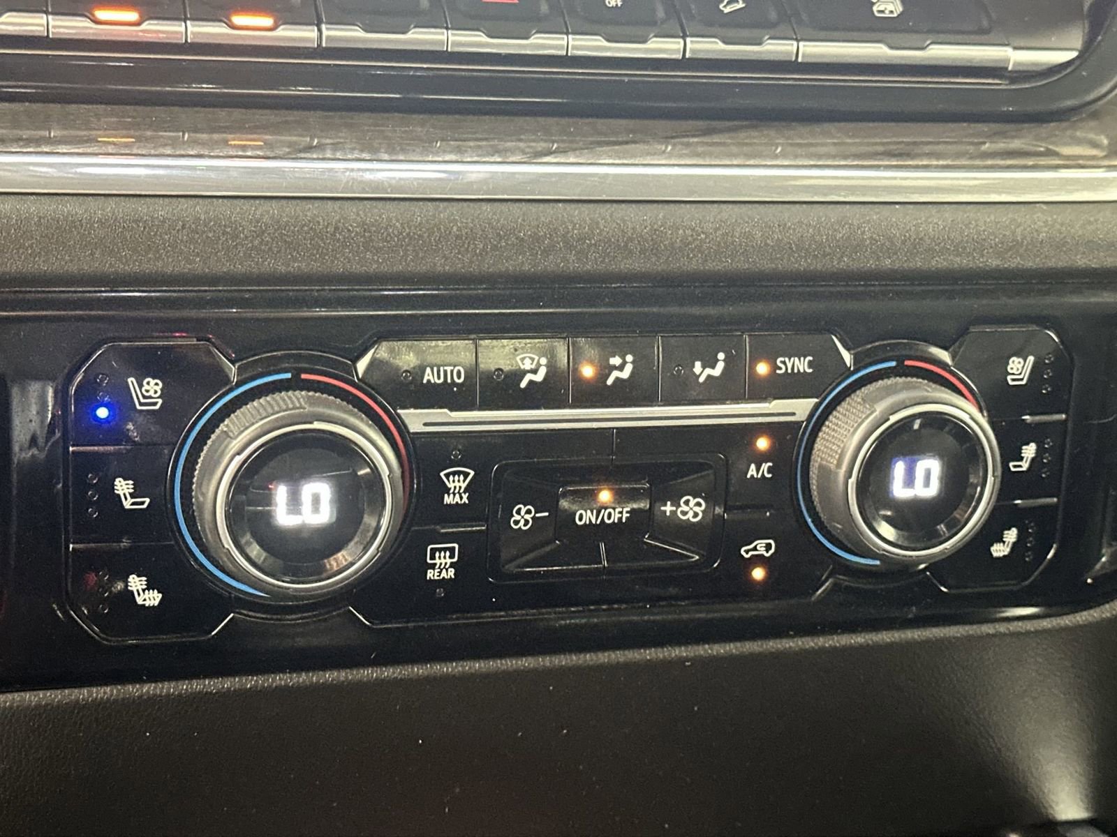 Used 2024 Chevrolet Silverado 1500 LTZ image 22