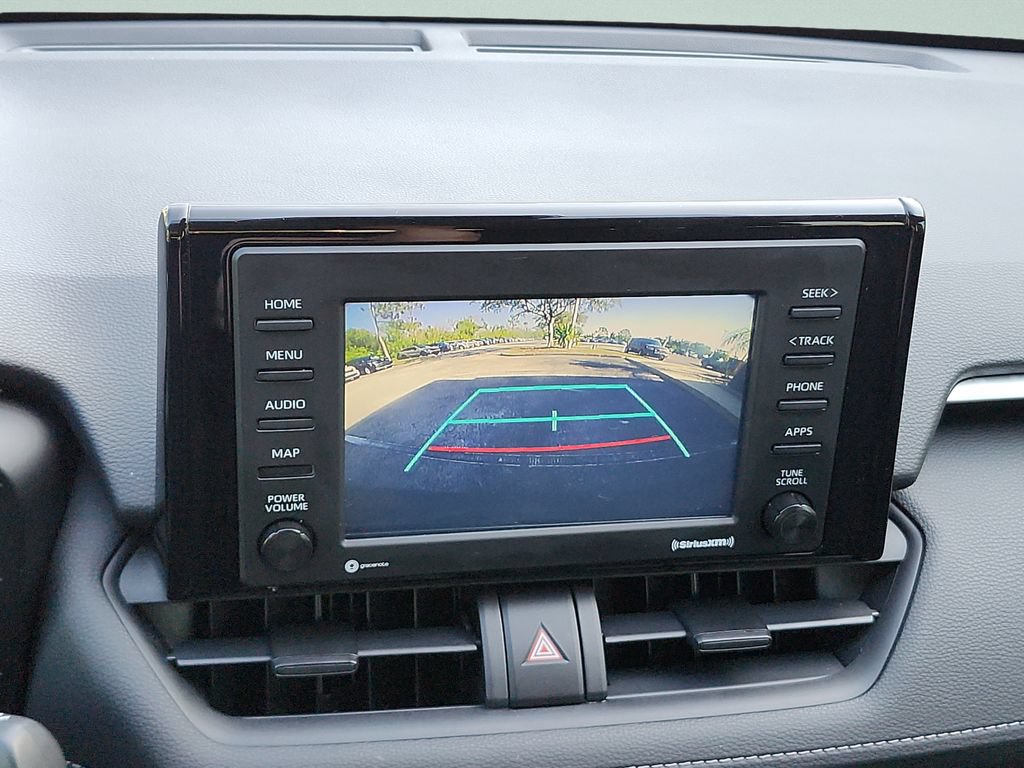 Used 2020 Toyota RAV4 LE FWD image 25