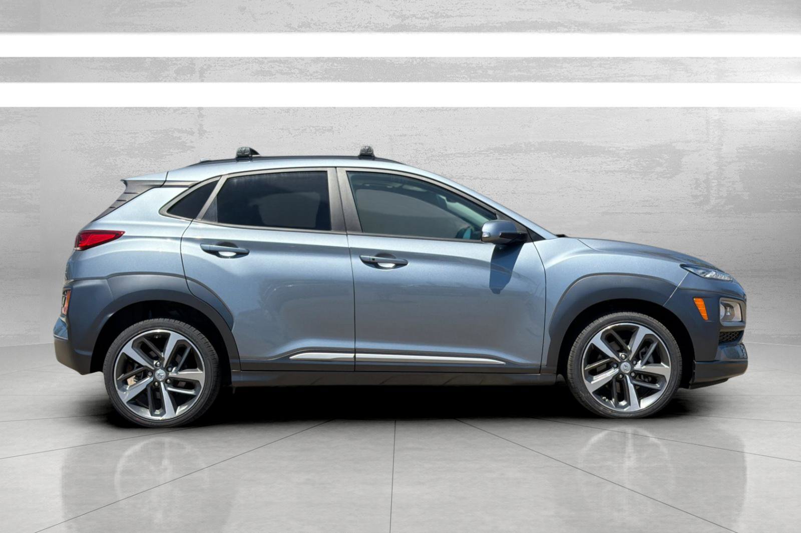 Used 2021 Hyundai Kona Limited w/ Cargo Package AWD/4WD image 4