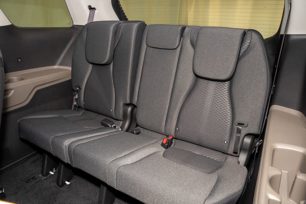 New 2026 Kia Carnival LX image 11