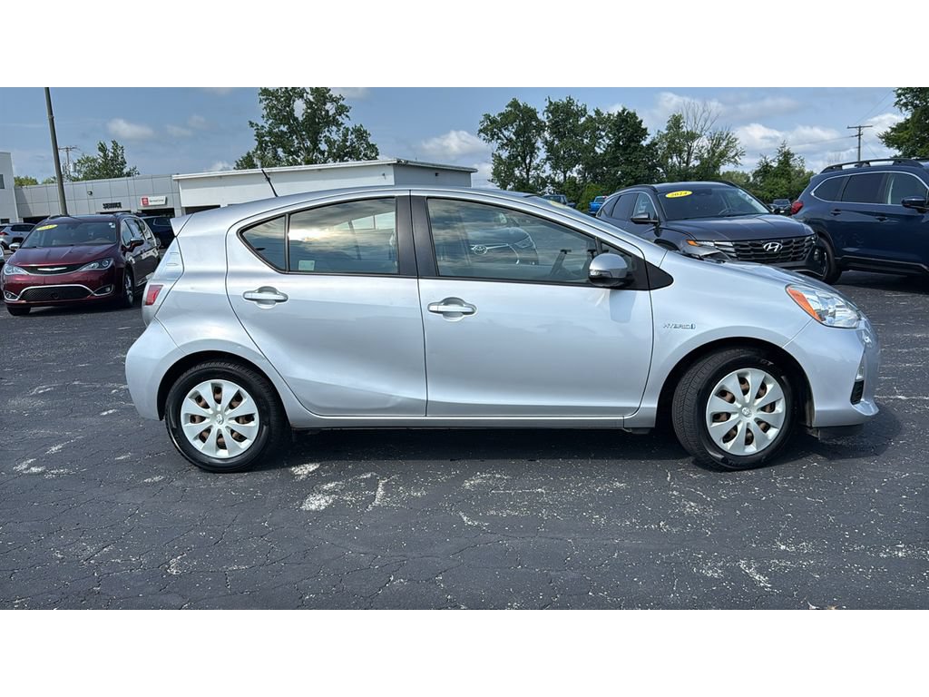 Used 2014 Toyota Prius C One FWD image 9