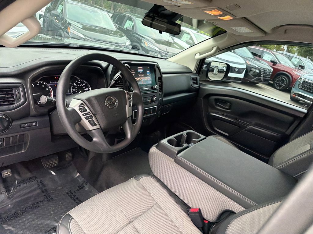Used 2021 Nissan Titan S image 13