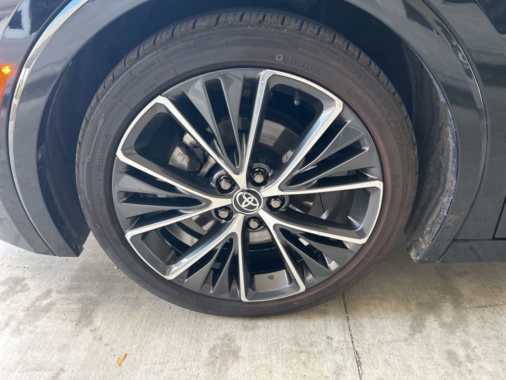 Used 2023 Toyota Prius Limited image 11