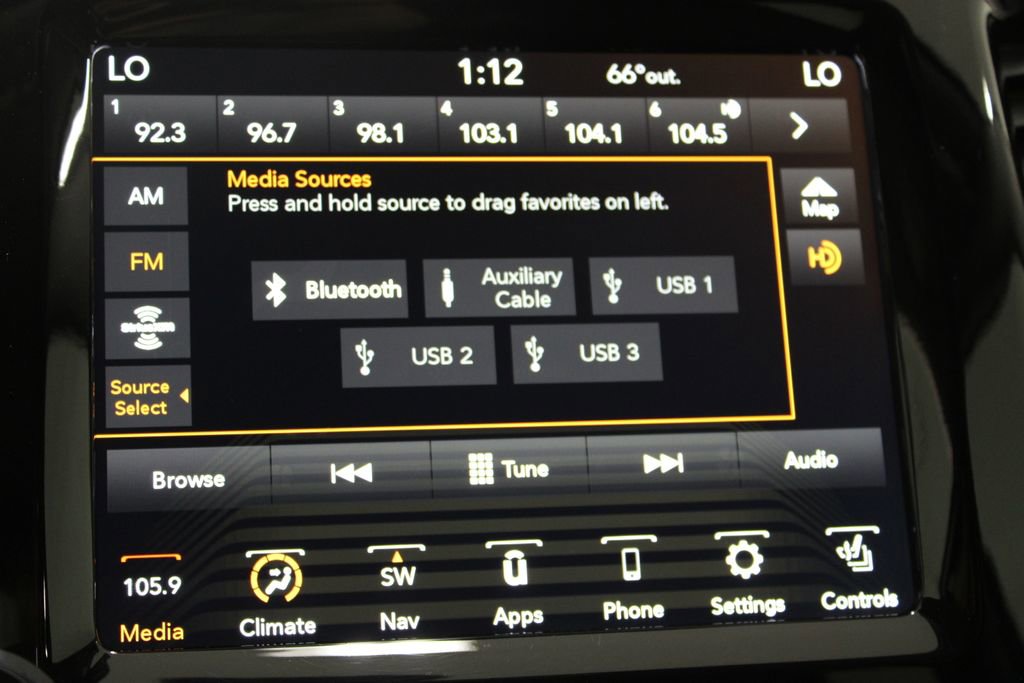 Used 2019 Jeep Cherokee Limited AWD/4WD image 46
