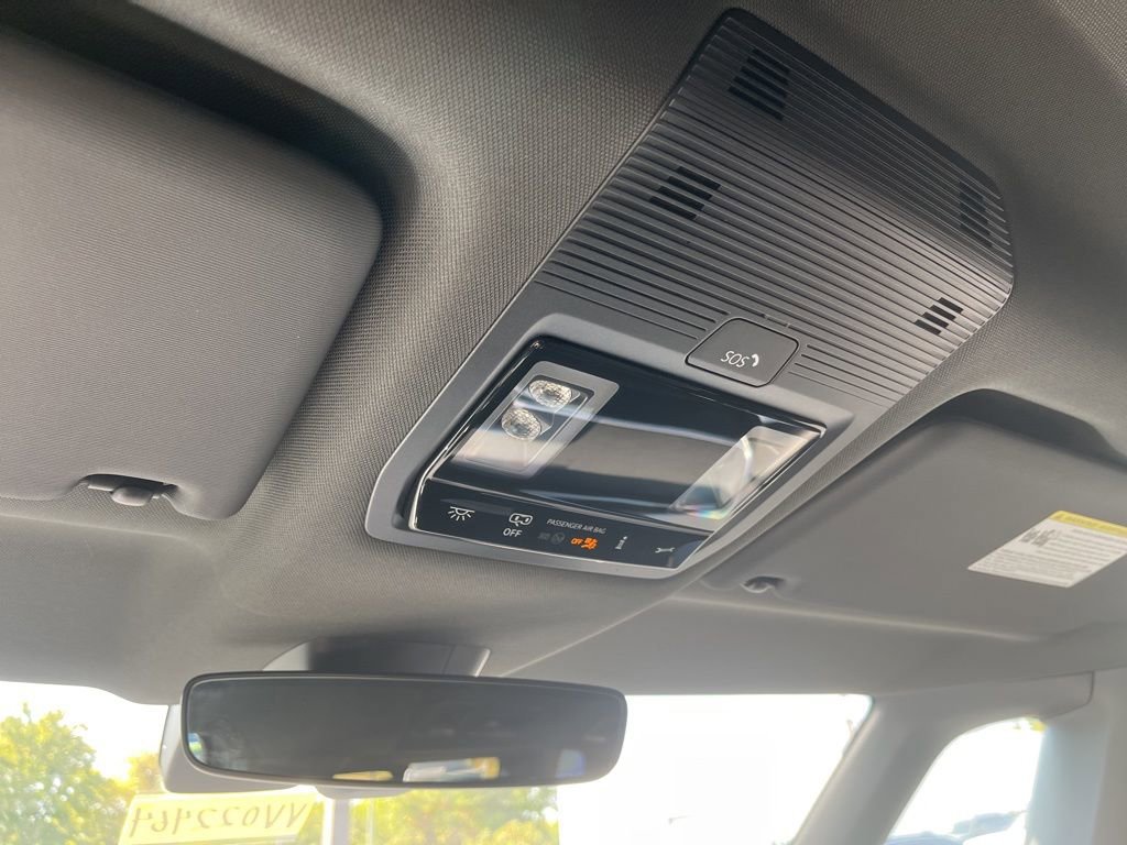 New 2025 Volkswagen ID. Buzz Pro S image 22