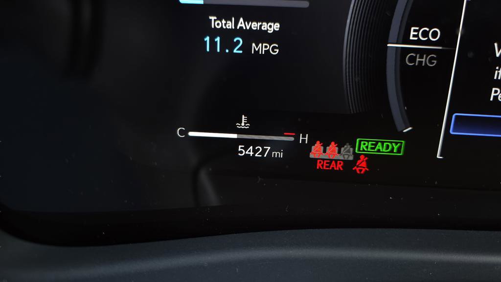 Used 2025 Lexus UX 300h AWD image 19