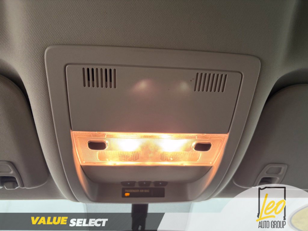 Used 2010 Chevrolet Avalanche LT w/ Luxury Package AWD/4WD image 27