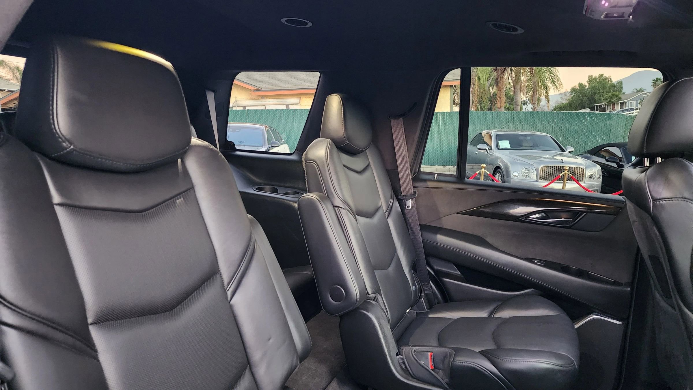 Used 2020 Cadillac Escalade Platinum image 19