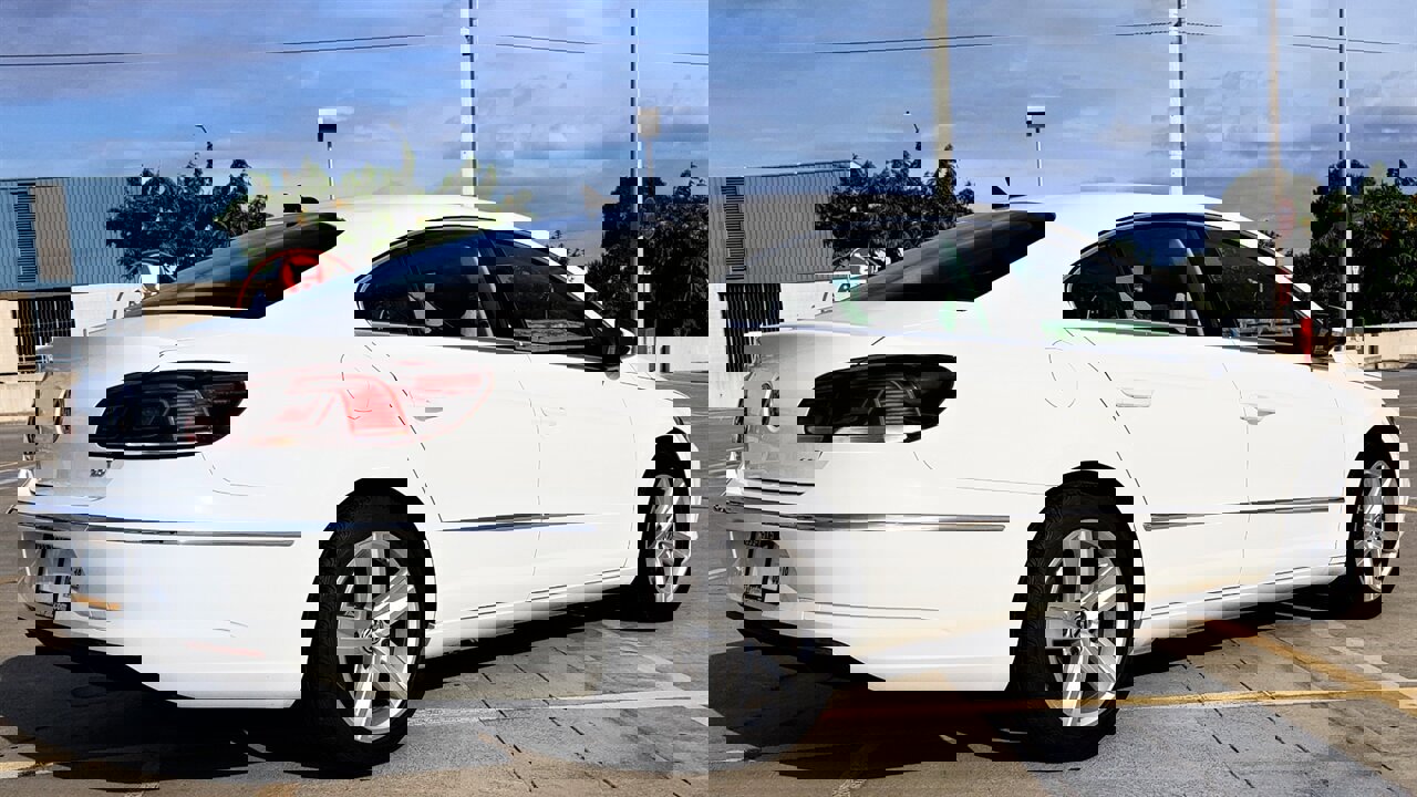 Used 2015 Volkswagen CC Sport image 6