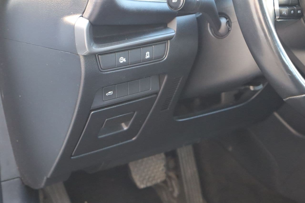 Used 2024 MAZDA MAZDA3 s FWD image 20