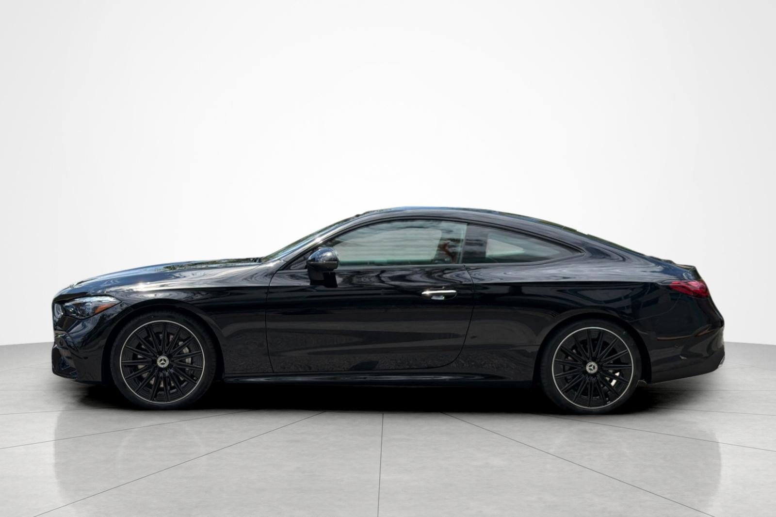New 2026 Mercedes-Benz CLE 450 4MATIC Coupe image 2
